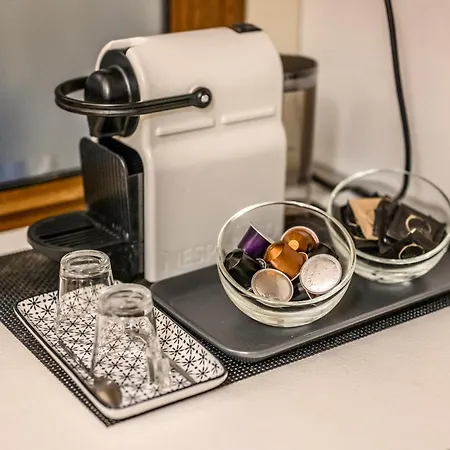 Emilia 1 * مودينا